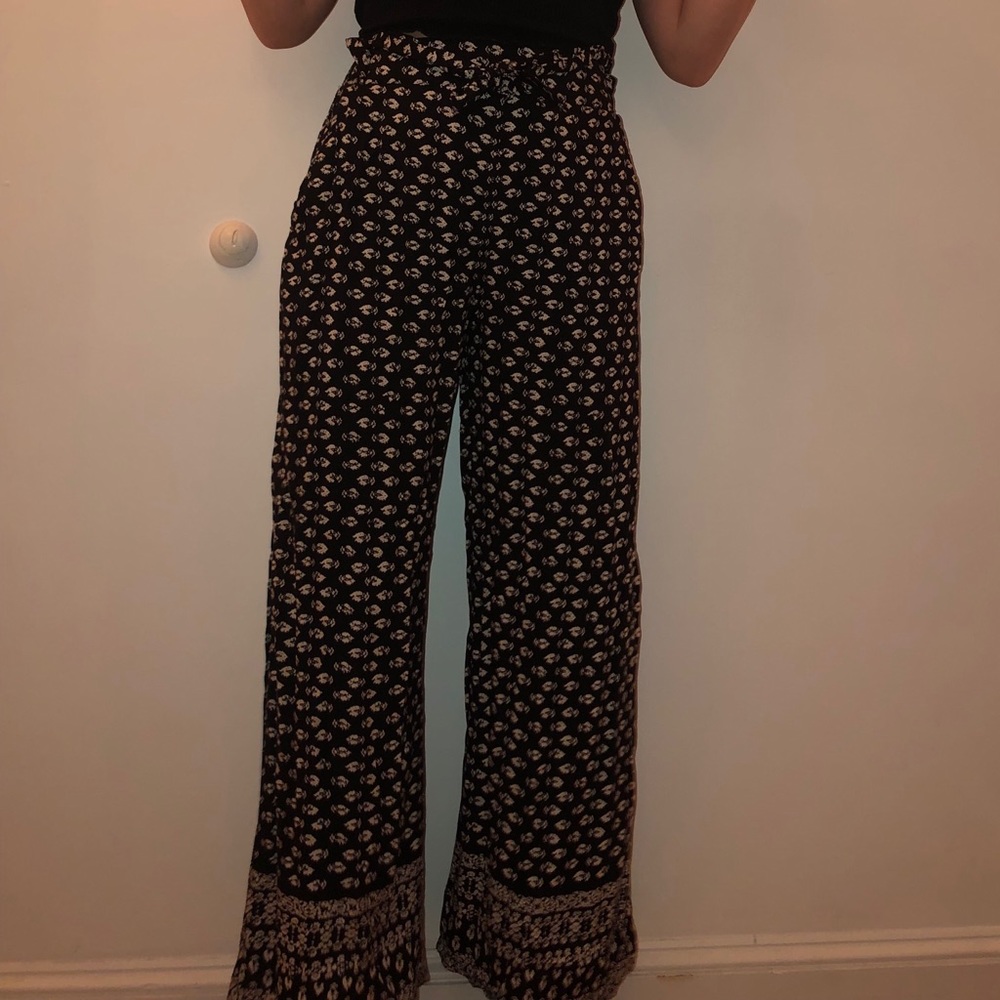 Flowy Silky high-waisted Pants
